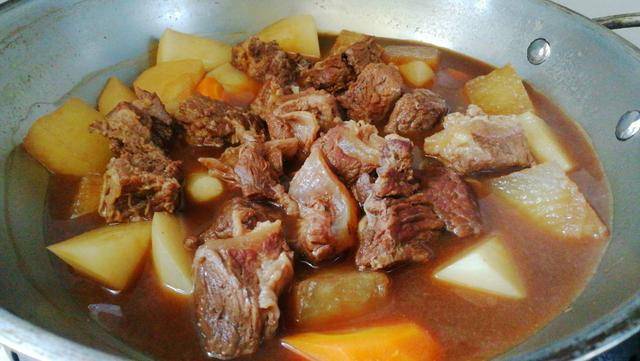 星空体育APP-
好吃的牛肉只要加这两种提味料炖煮牛肉酱香浓郁牛肉味十足不油腻(图30)